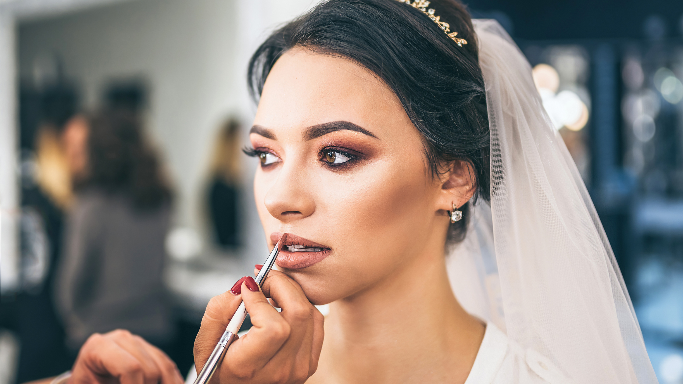 5 Summer Bridal Makeup Products Every Bride Needs