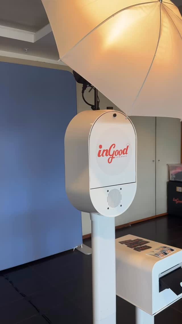 Photobooth for wedding cover