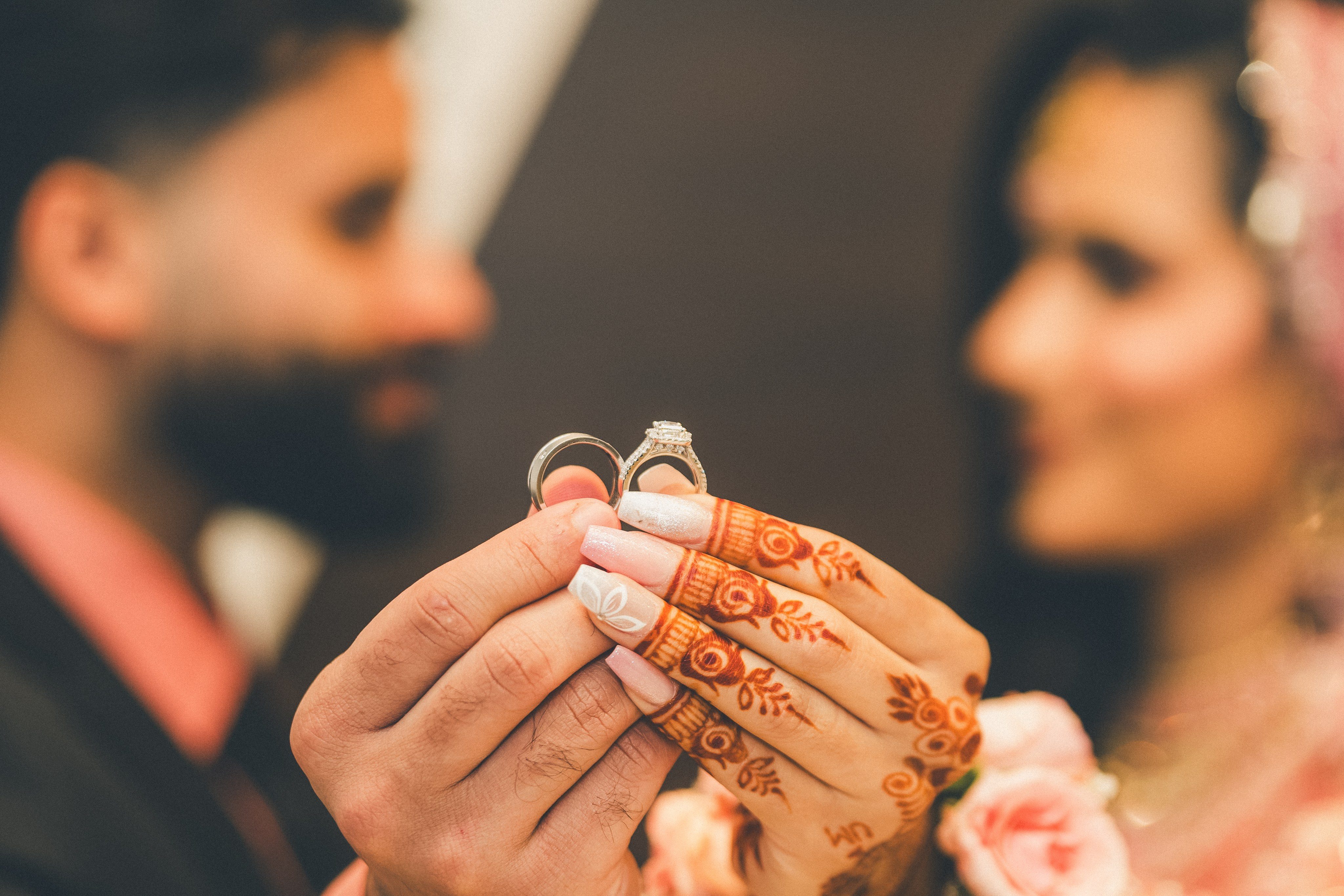 Grand Traditions and Gold Horizons: The Multi-Day Collection