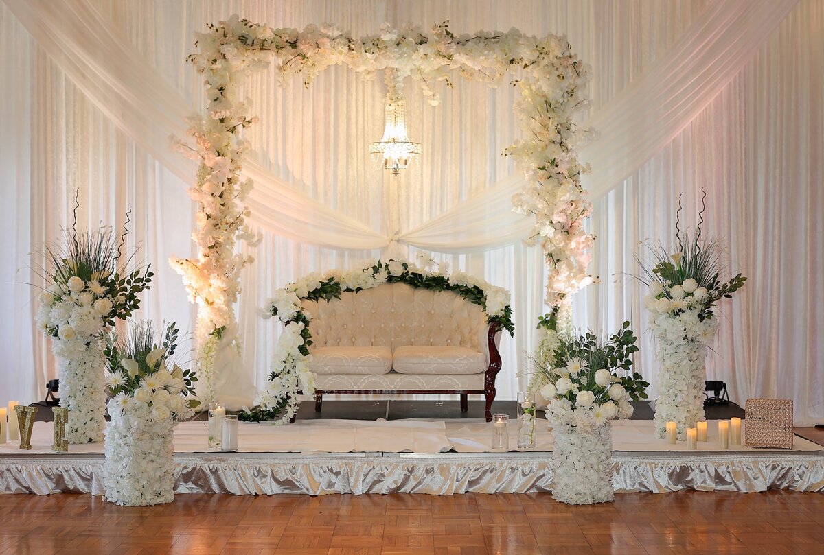 The Legacy Collection: Coast-to-Coast Love Stories Wedding Photo 11