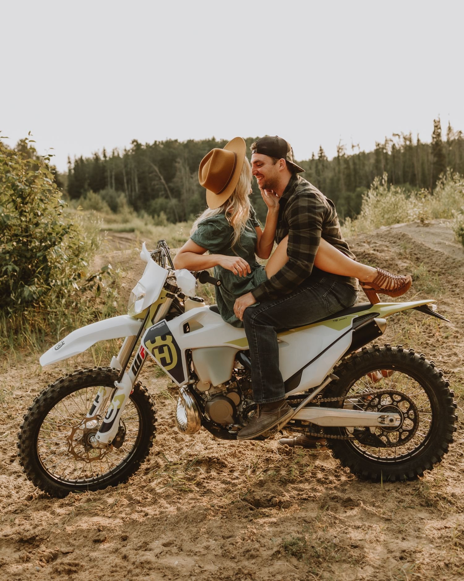 Madisen and Layne Wedding Photo 10