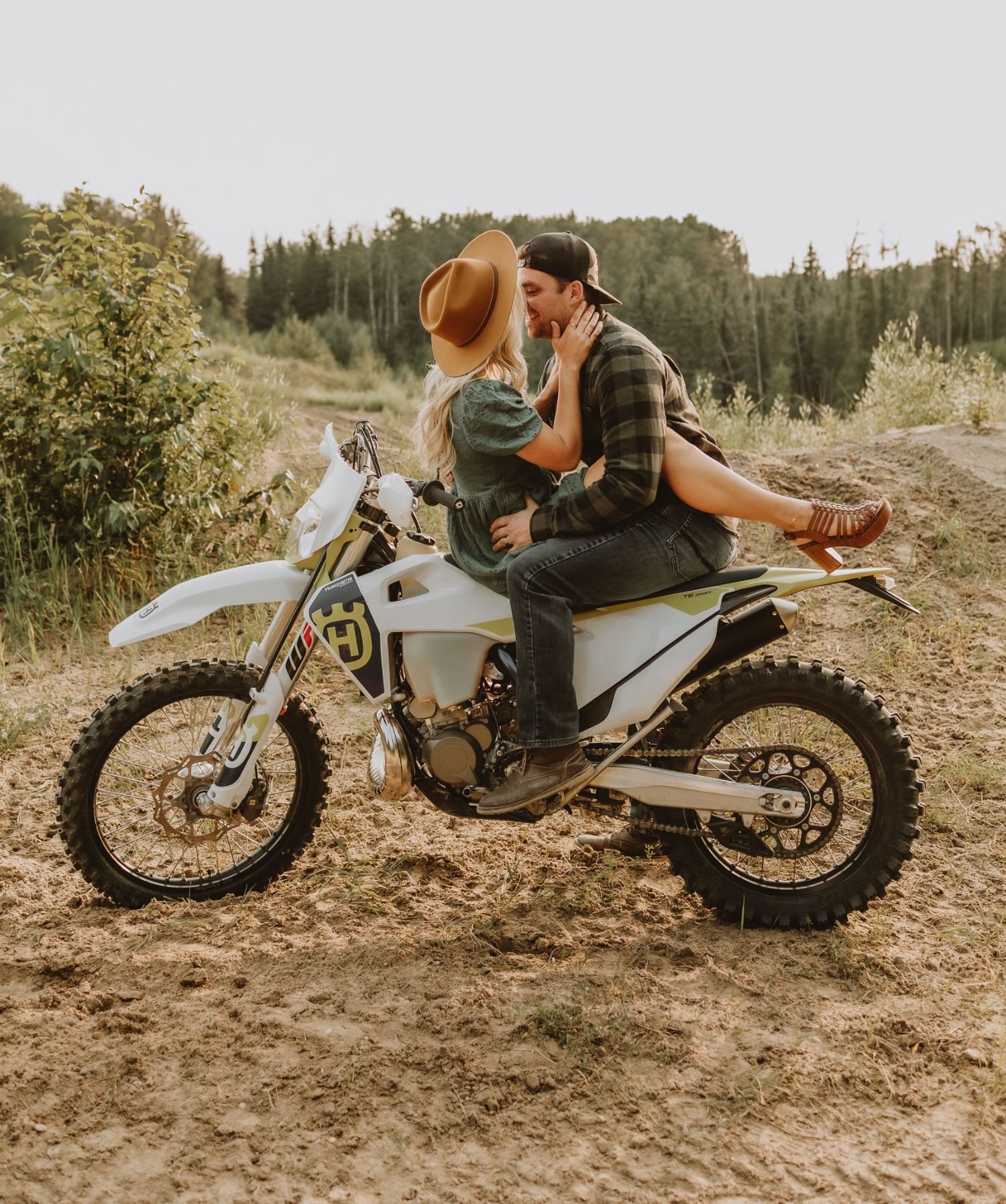 Madisen and Layne Wedding Photo 12