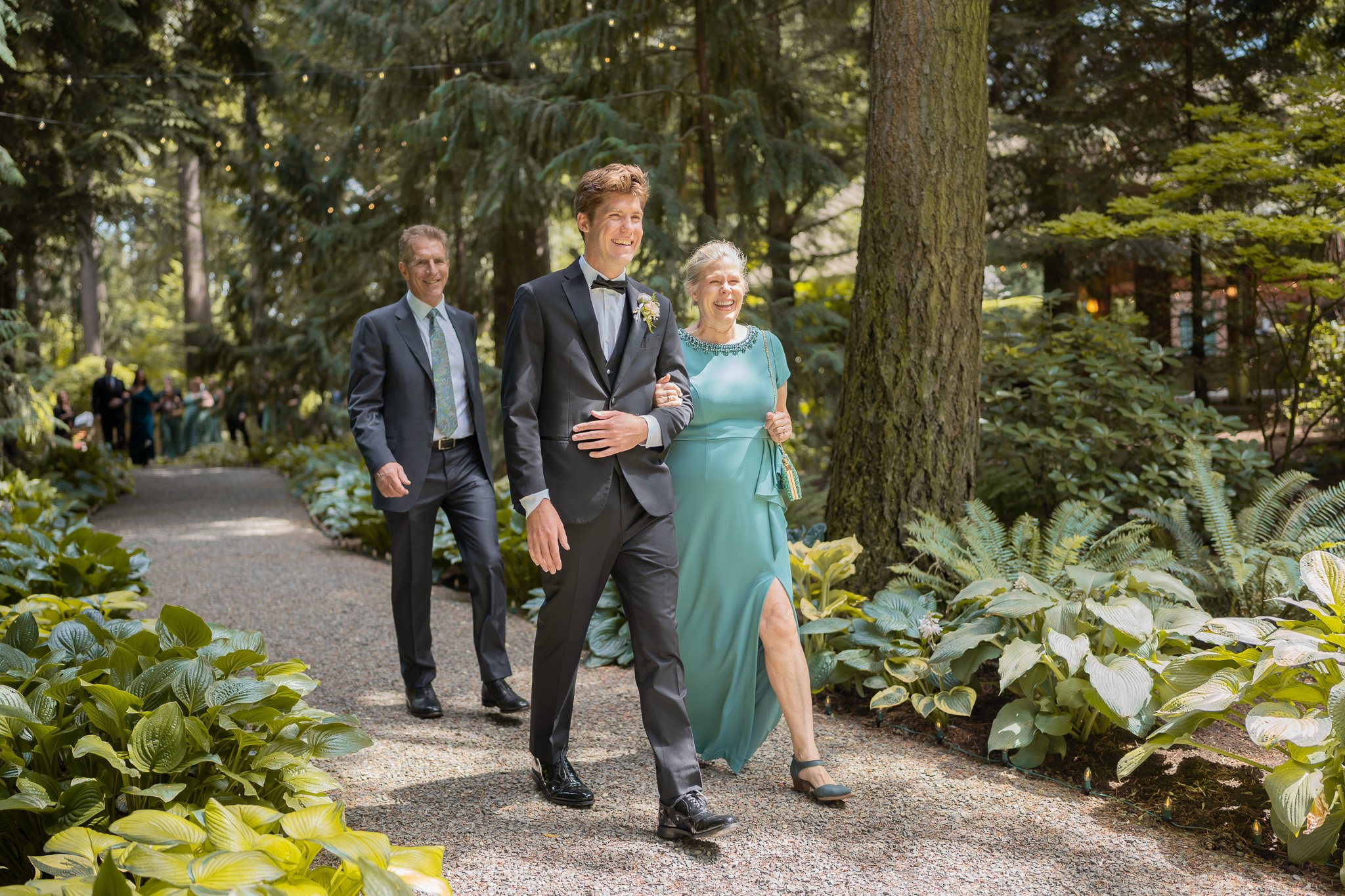 Lexy and Scott: A Romantic Spring Legacy at Evergreen Gardens Wedding Photo 10