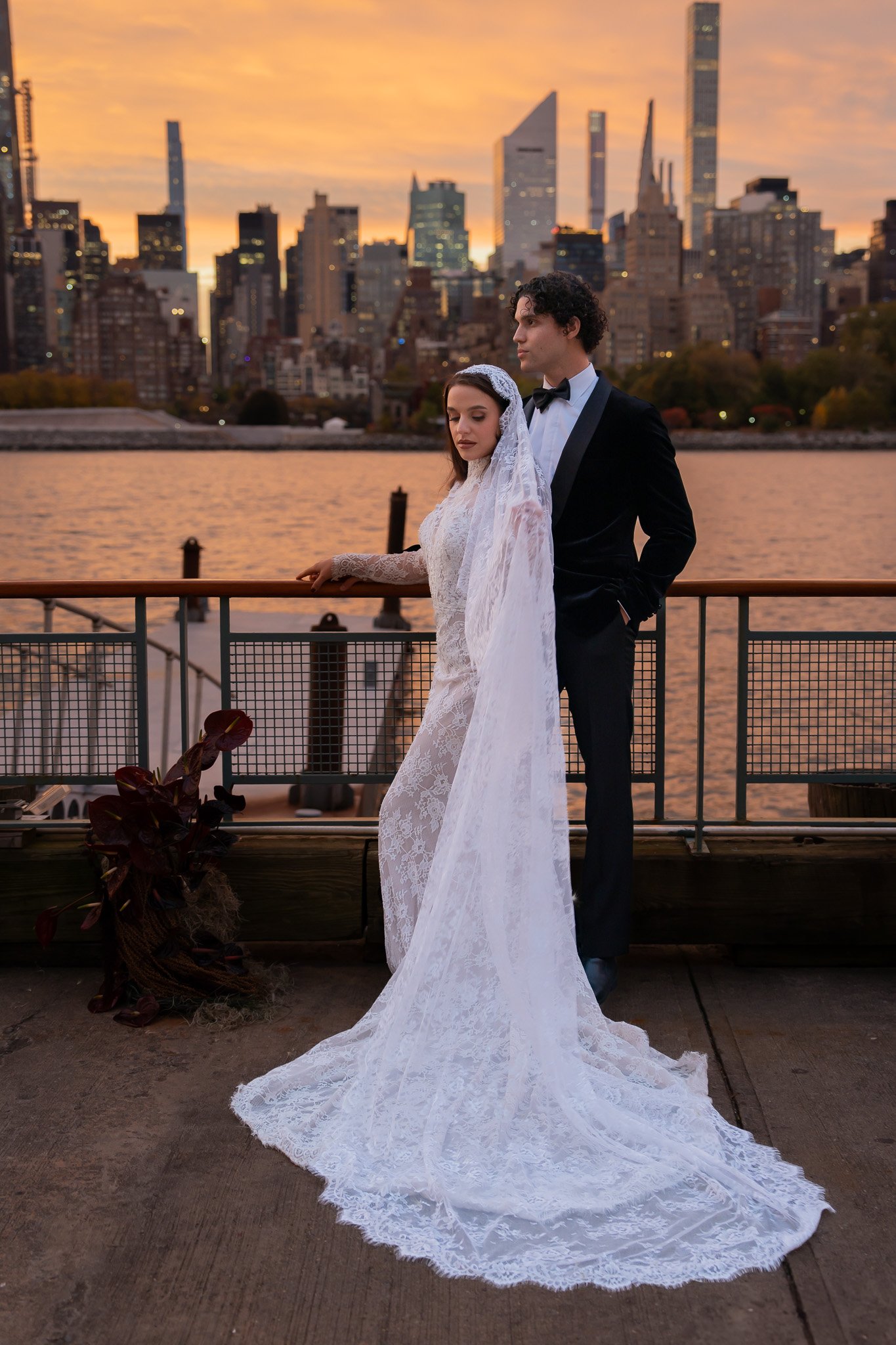 Samantha and Aaron: Autumnal Artistry at South Sound Studios Wedding Photo 11