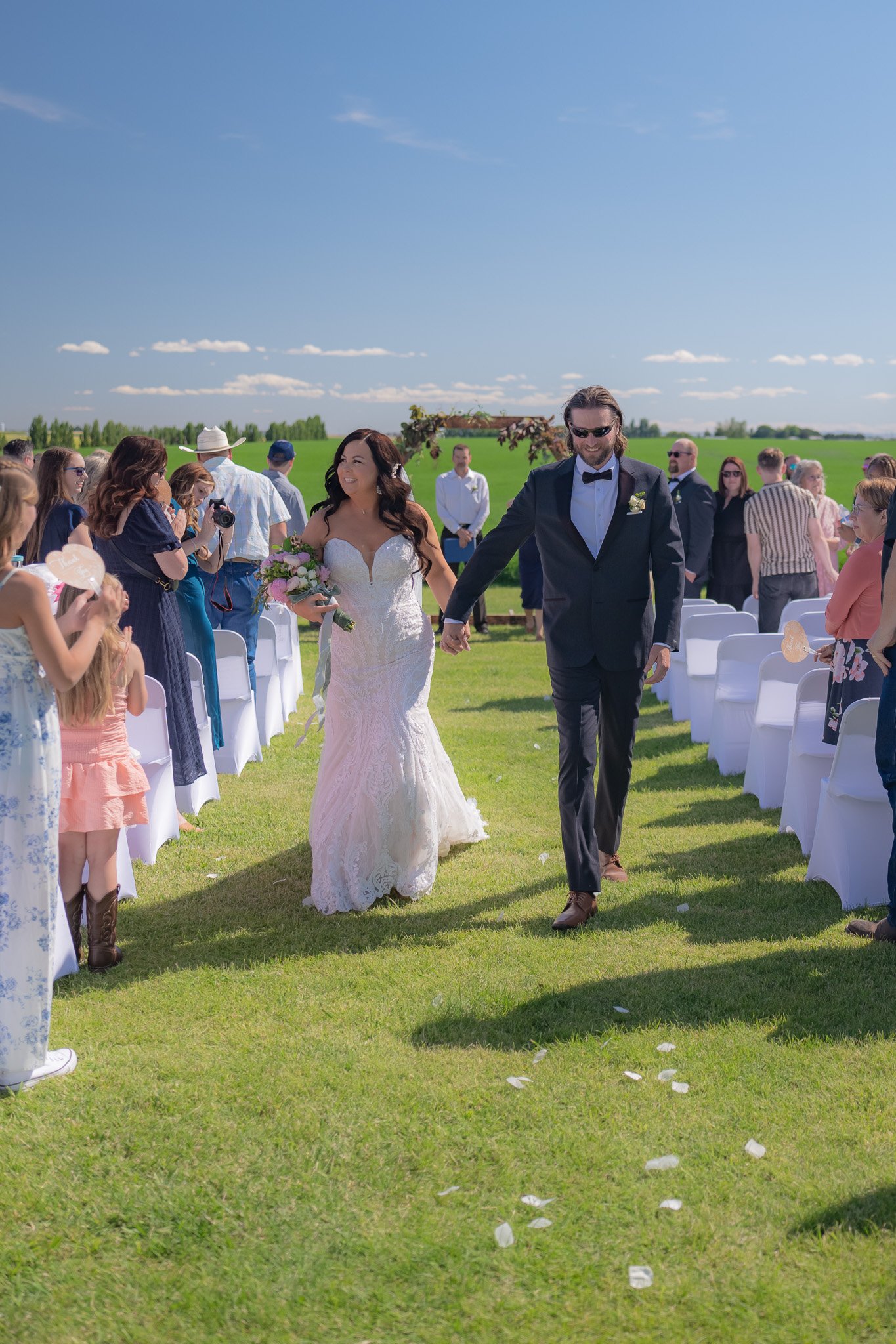 Kelly and Josh: Timeless Elegance in the Rolling Hills of Moses Lake Wedding Photo 6
