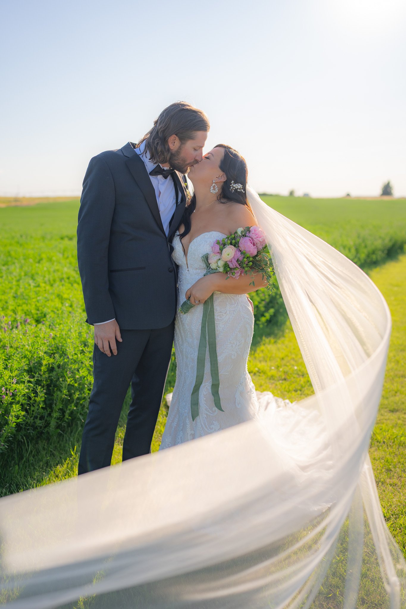 Kelly and Josh: Timeless Elegance in the Rolling Hills of Moses Lake Wedding Photo 8