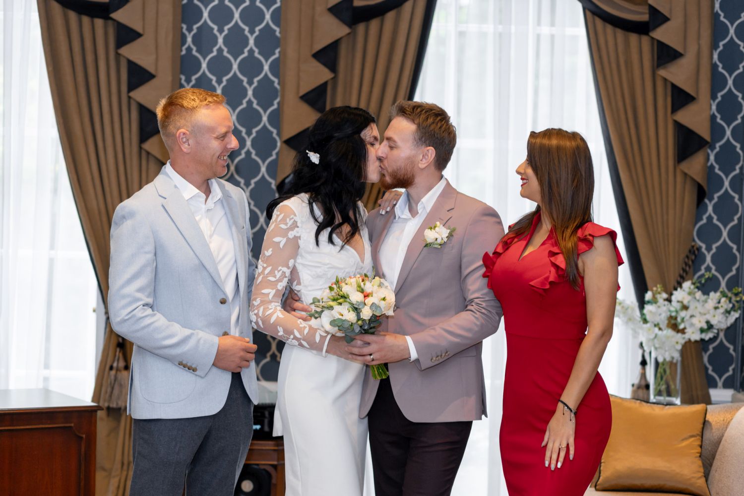 George and Olena: A Timeless Autumn Ceremony Wedding Photo 14