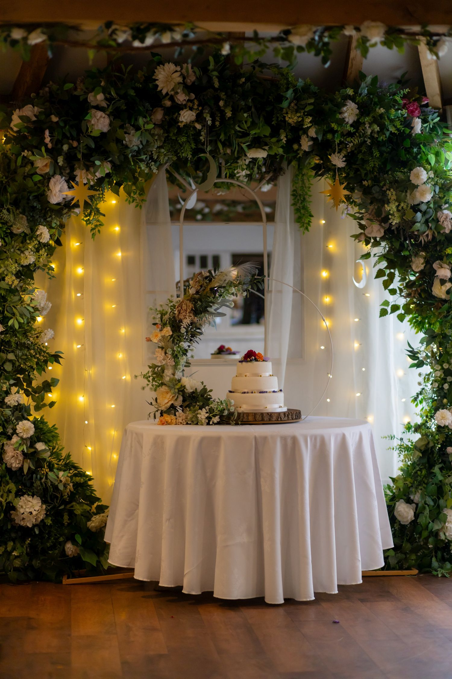 Gila and Michele: An Elegant Editorial Celebration in Kent Wedding Photo 11