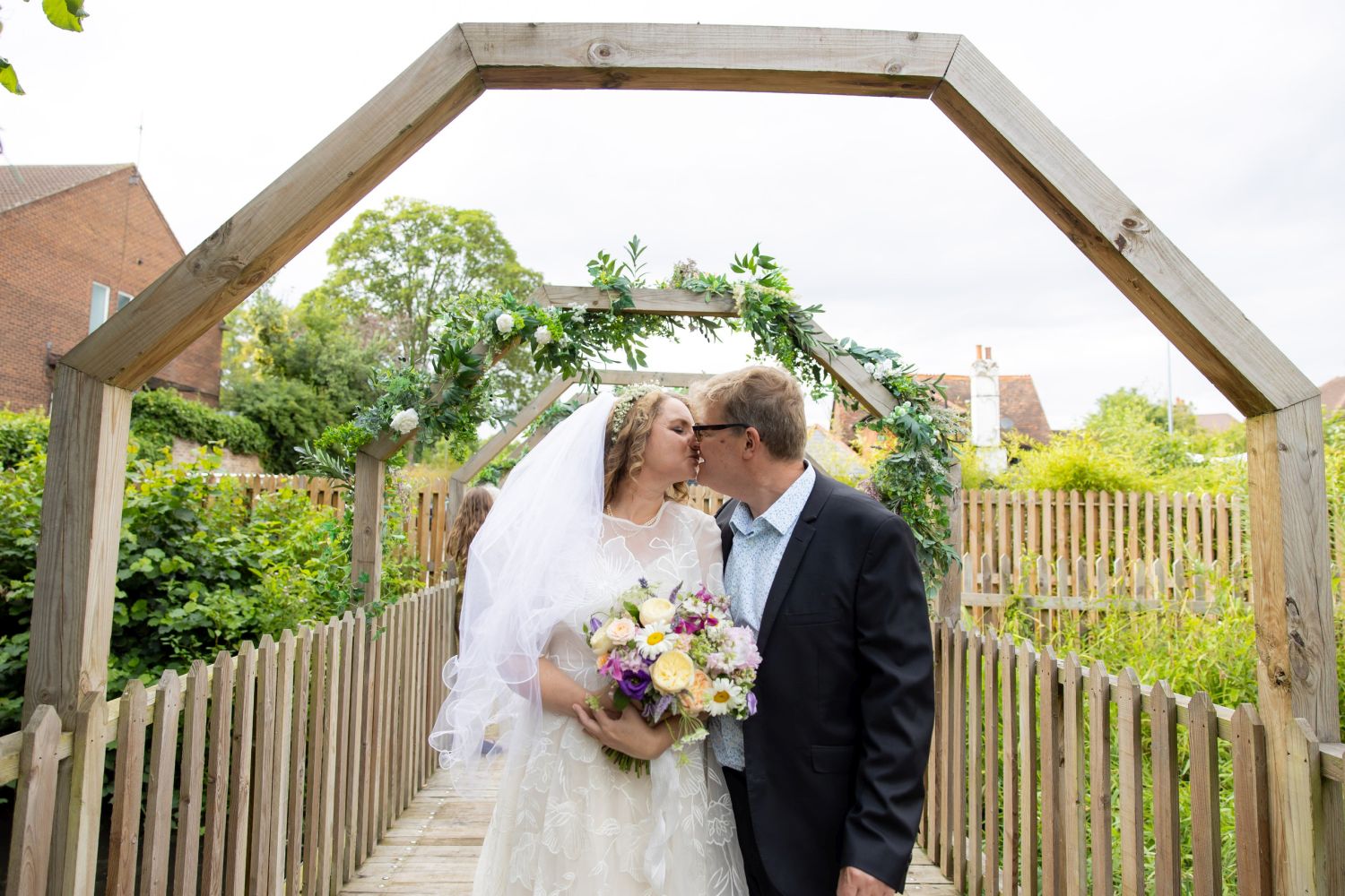 Gila and Michele: An Elegant Editorial Celebration in Kent Wedding Photo 13