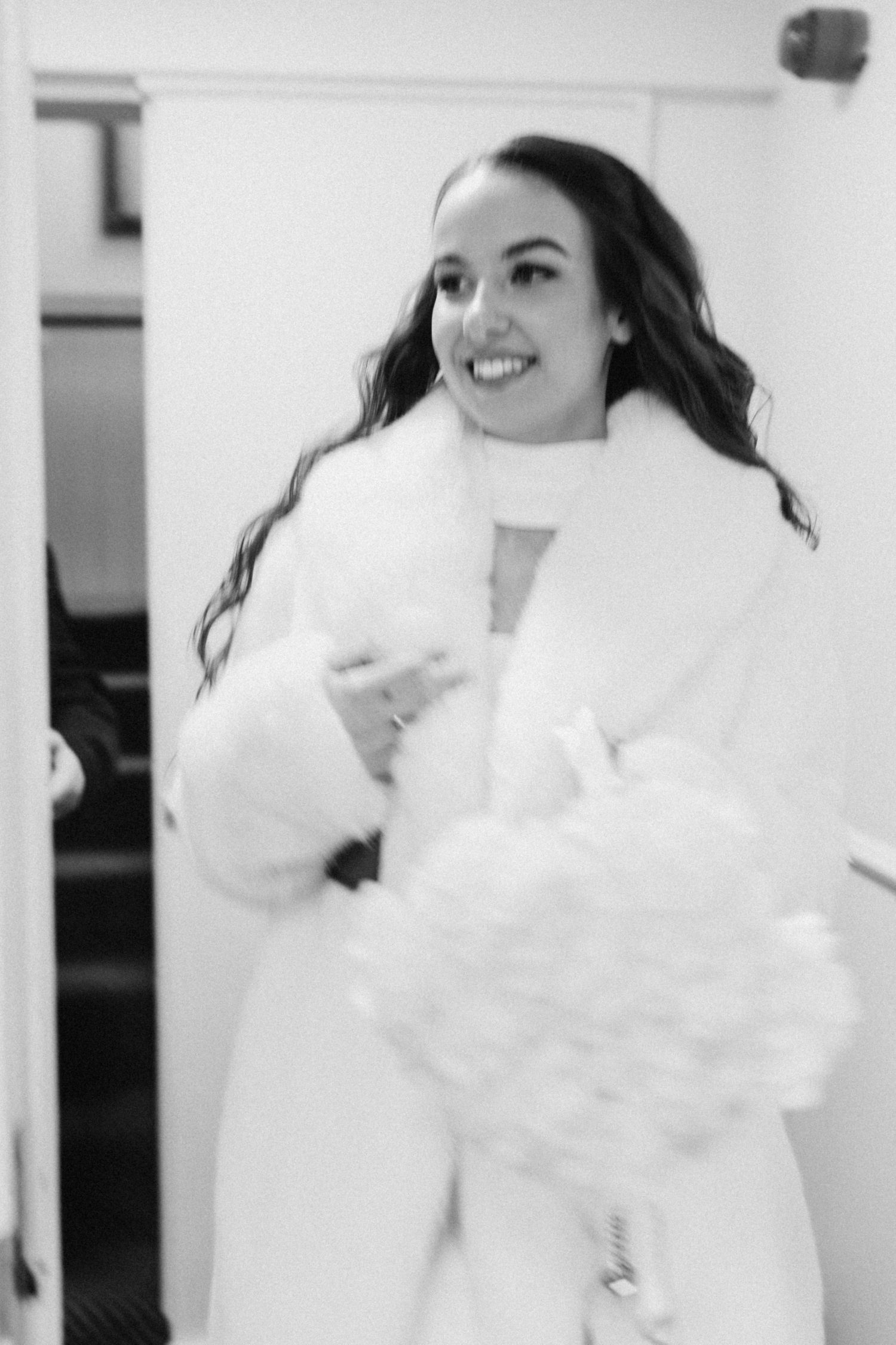 Yurii and Daria: A Timeless Winter Romance Wedding Photo 6