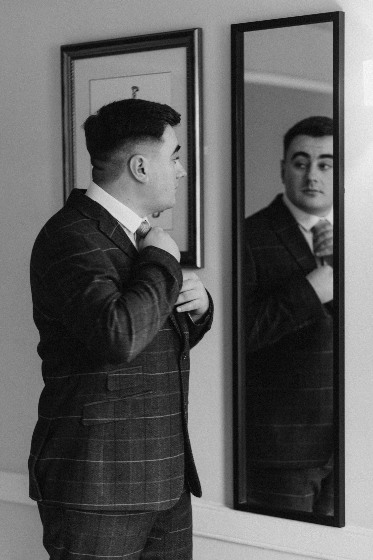 Yurii and Daria: A Timeless Winter Romance Wedding Photo 11