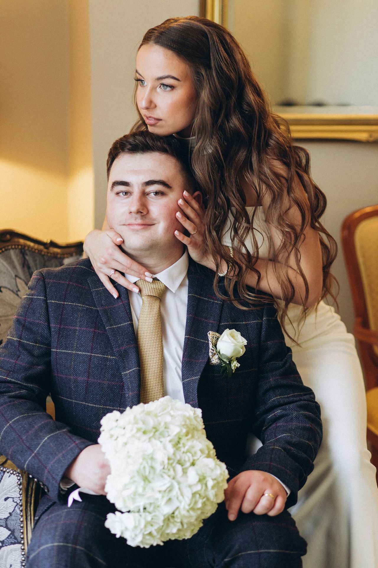 Yurii and Daria: A Timeless Winter Romance Wedding Photo 12